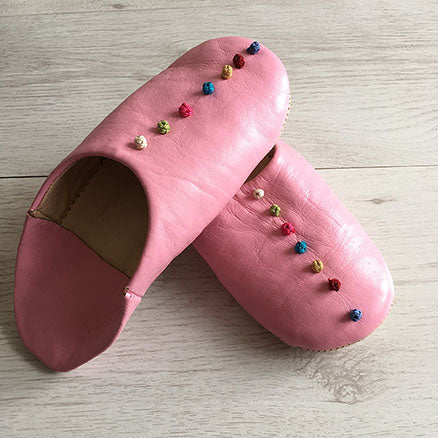 MOROCCAN POM POM BABOUCHE SLIPPERS – PINK - craftkechbrand