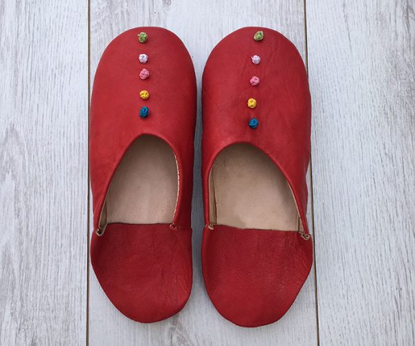 MOROCCAN POM POM BABOUCHE SLIPPERS – RED - craftkechbrand