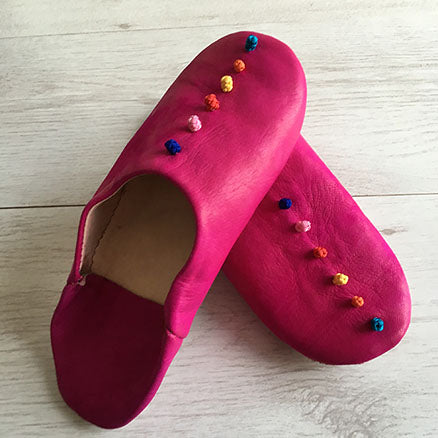 MOROCCAN POM POM BABOUCHE SLIPPERS – FUCHSIA - craftkechbrand